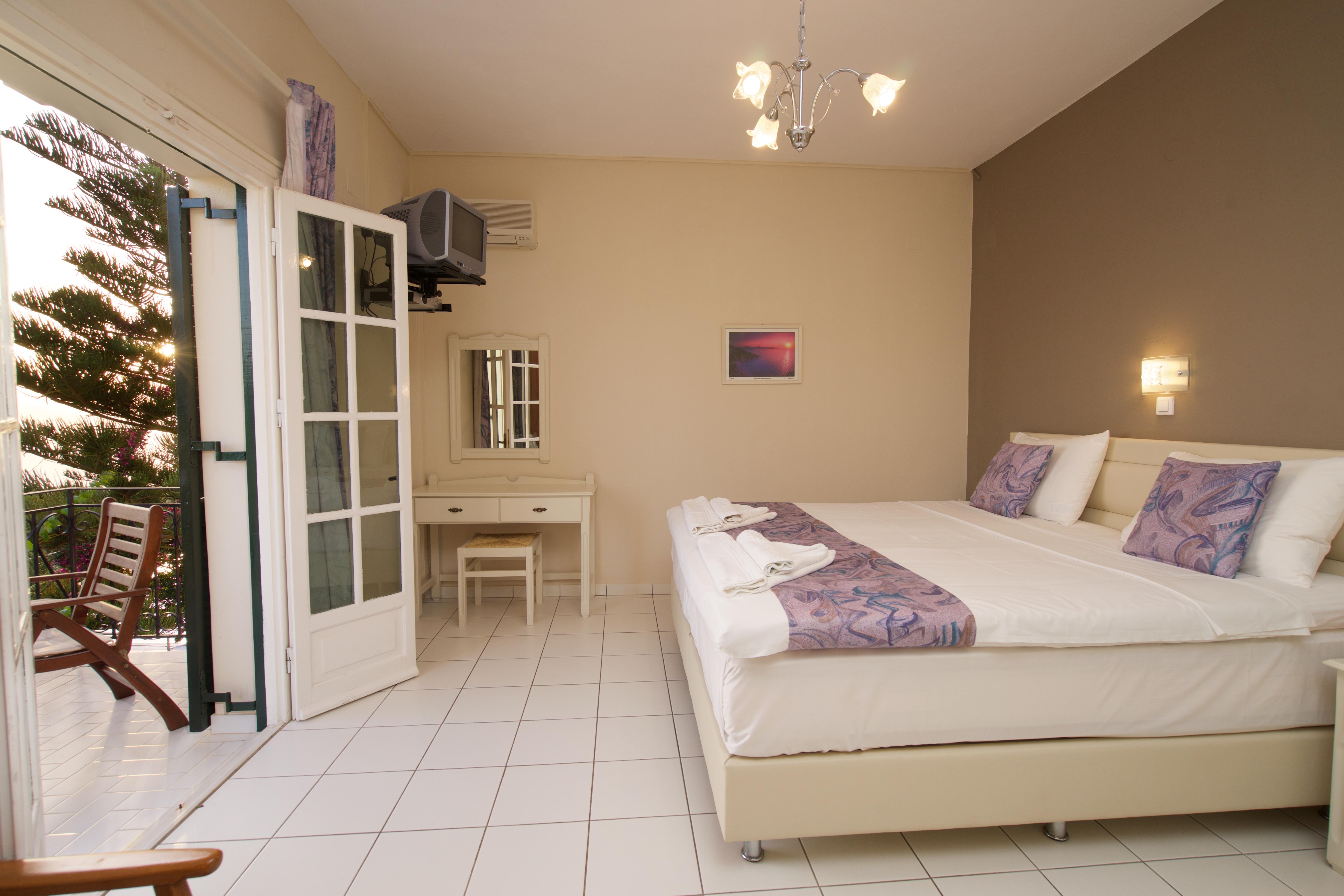 Studios Vrionis Panoramic Sunset Mesovounia  Екстер'єр фото
